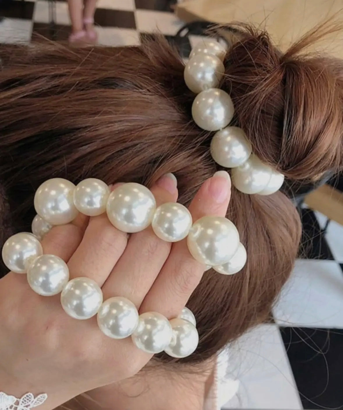 Chunky Pearl Hair Tie
