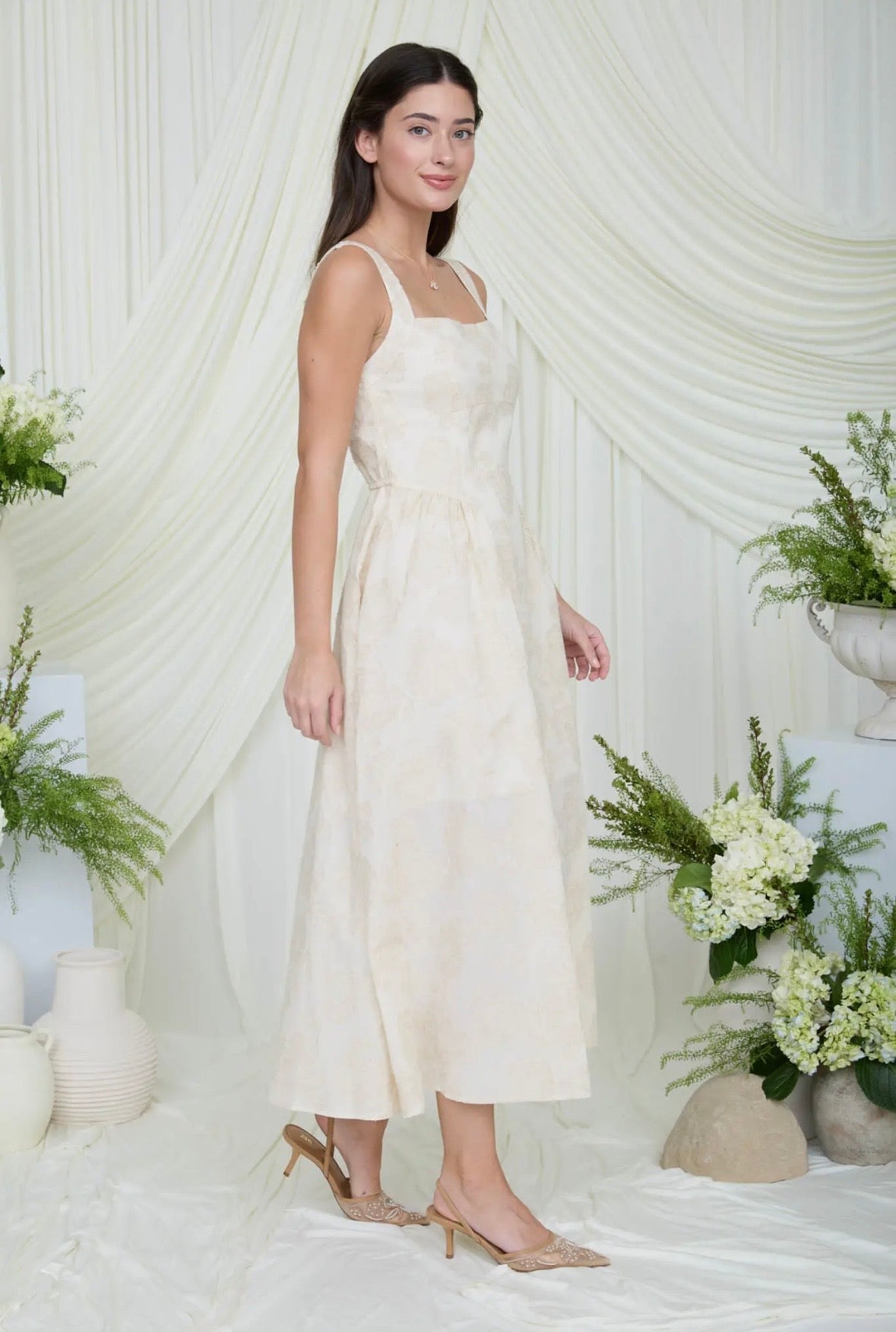 Floral Jacquard Sleeveless Midi