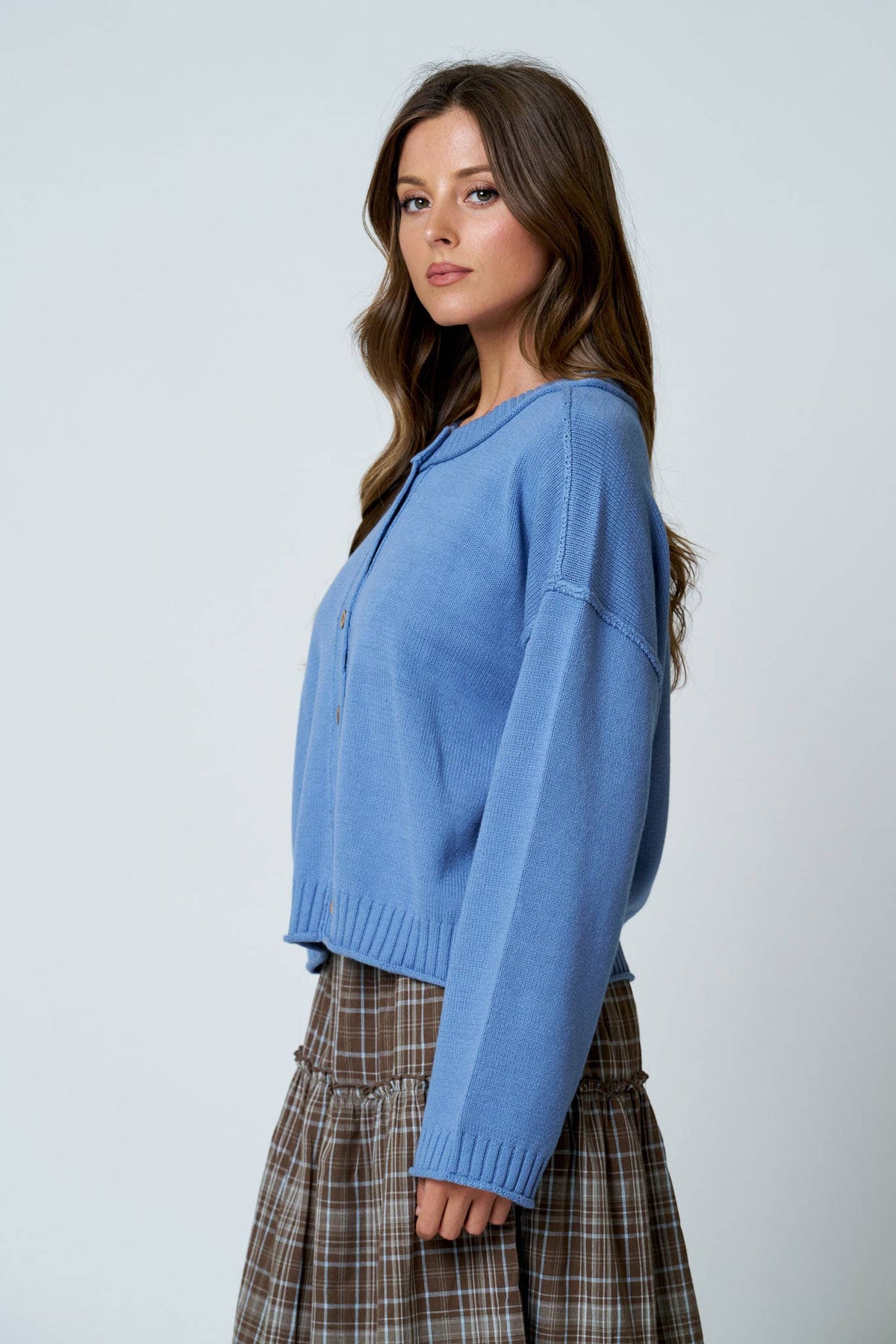 RAW EDGE EXPOSED SEAM BUTTON DOWN KNIT CARDIGAN