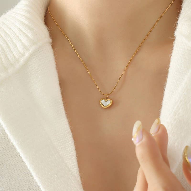 18K STAINLESS HEART NECKLACE