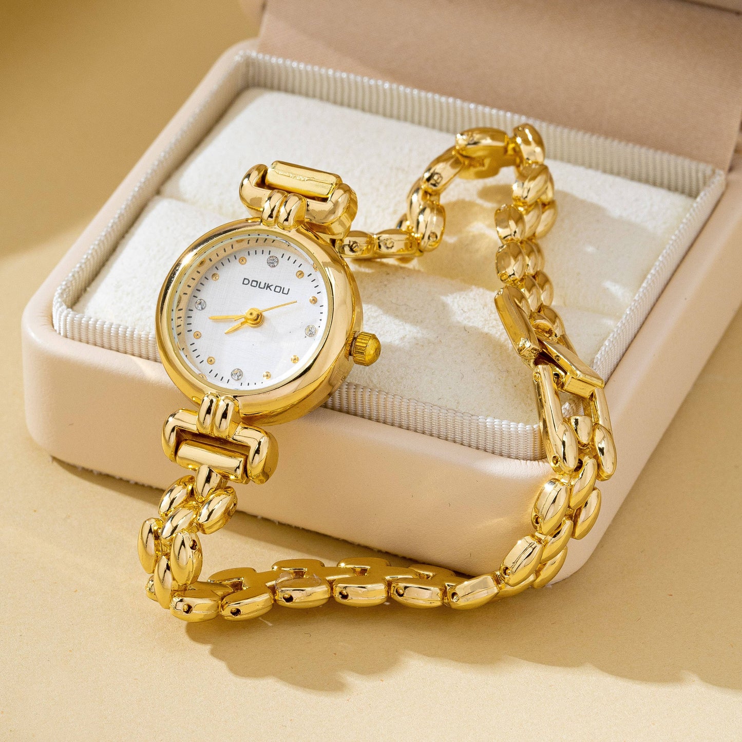 ROUND DIAL OVAL BAND BRACELET WATCH | 80W001