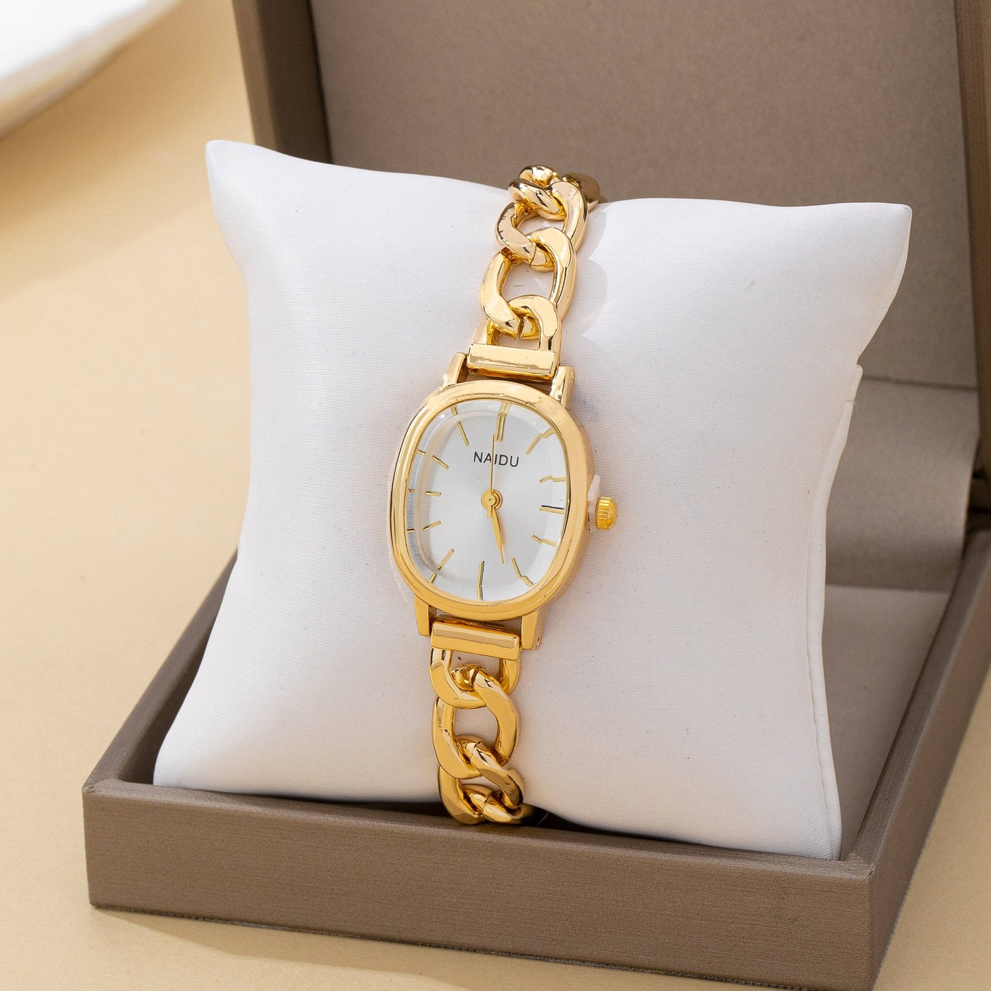 OVAL FACE LINK CHAIN BRACELET WATCH | 80W002