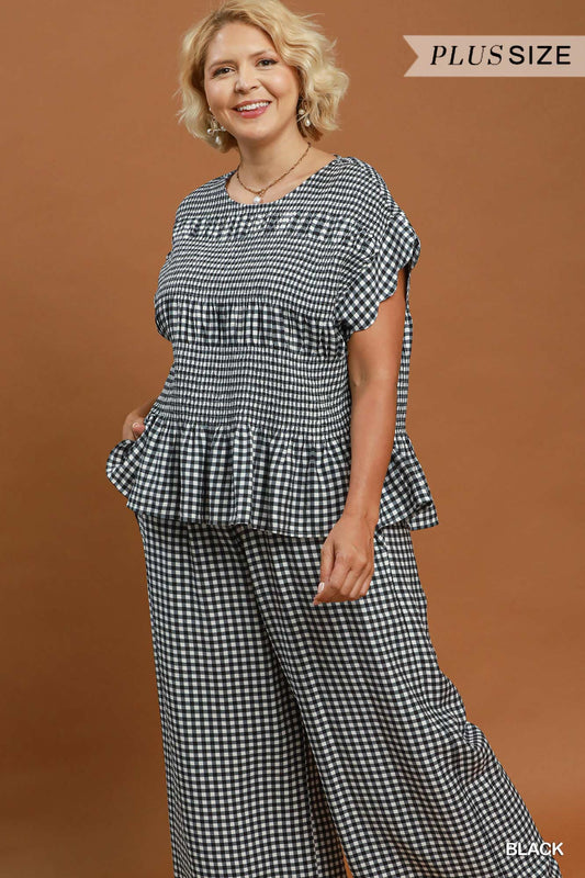 PLUS Scalloped & Smocked Linen Set