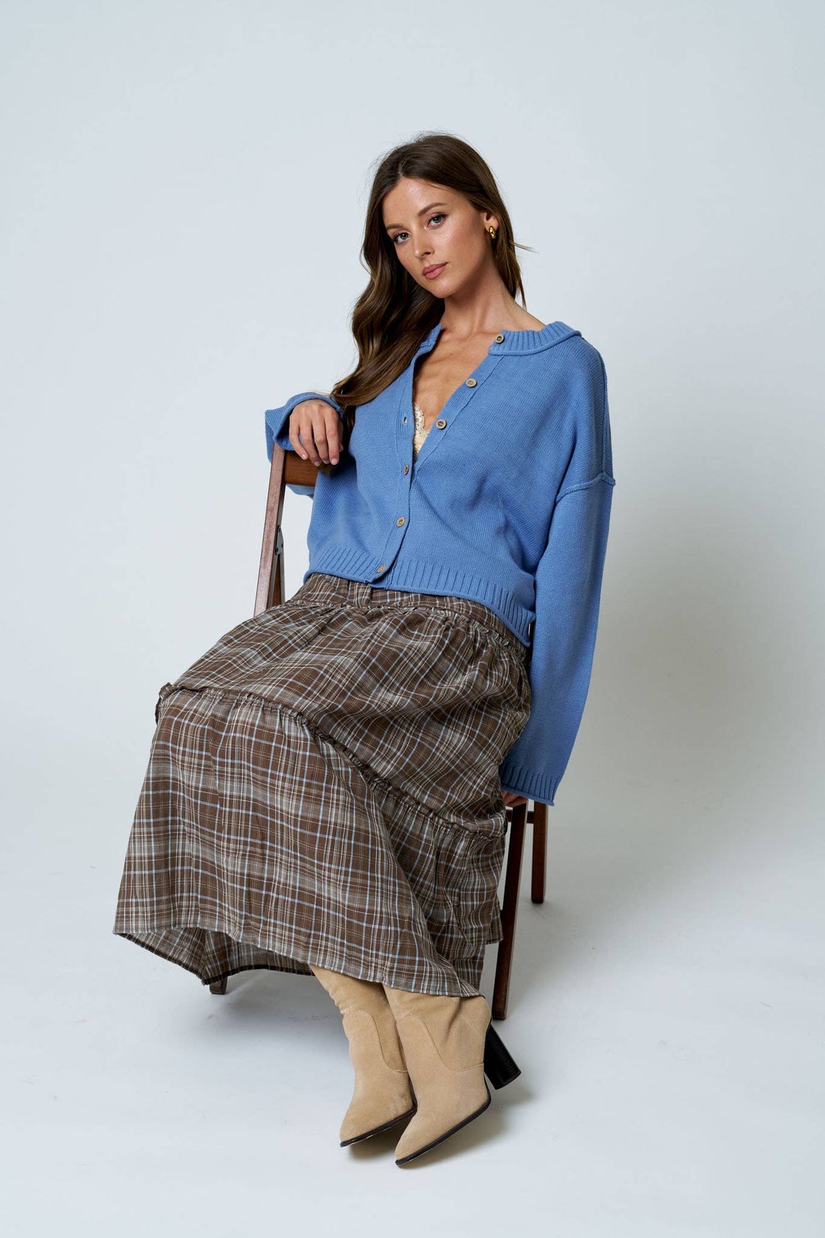 RAW EDGE EXPOSED SEAM BUTTON DOWN KNIT CARDIGAN