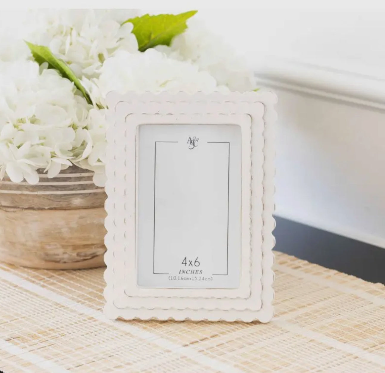 White Wood Photo Frame (4x6)