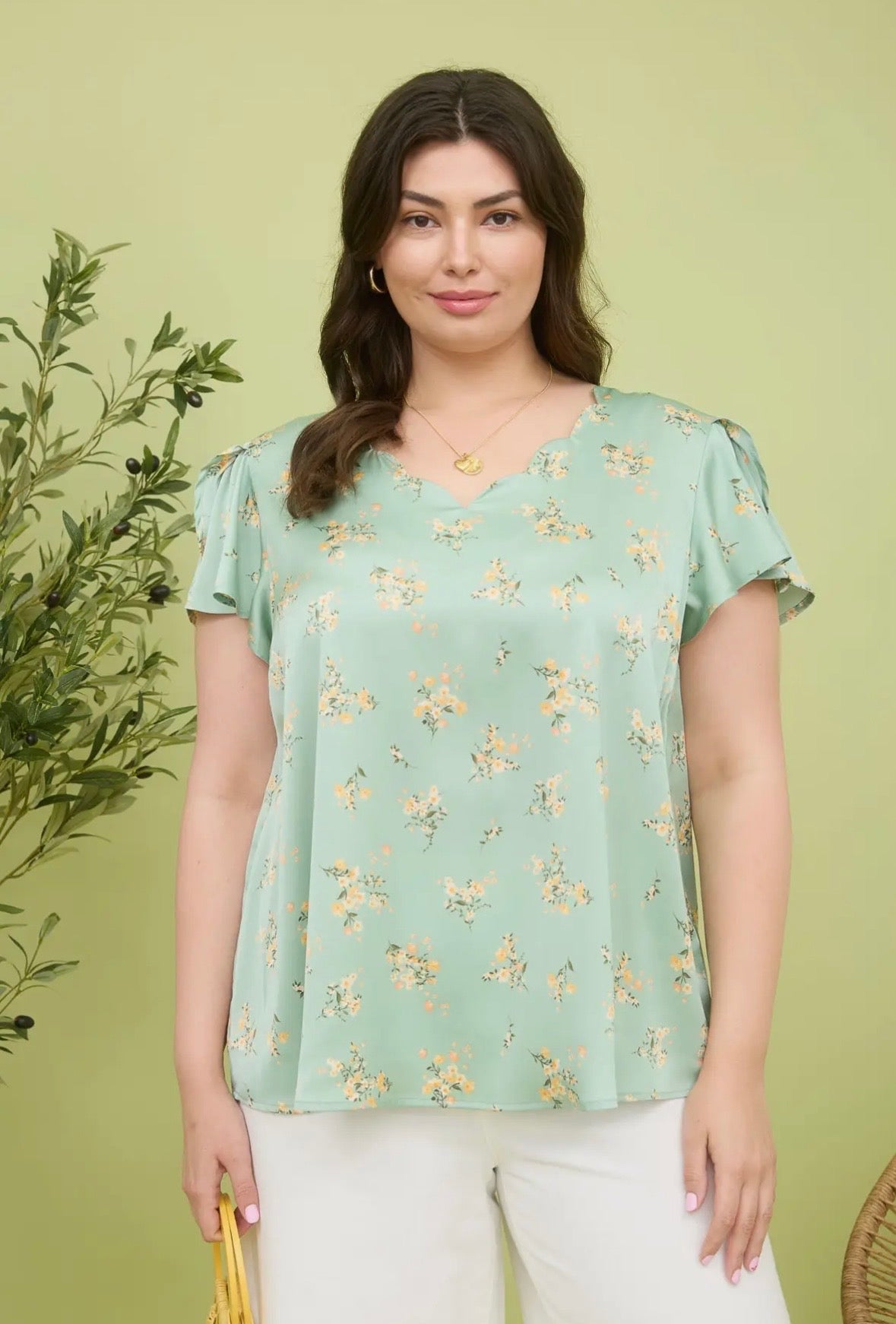 Plus Floral Satin Scallop Blouse