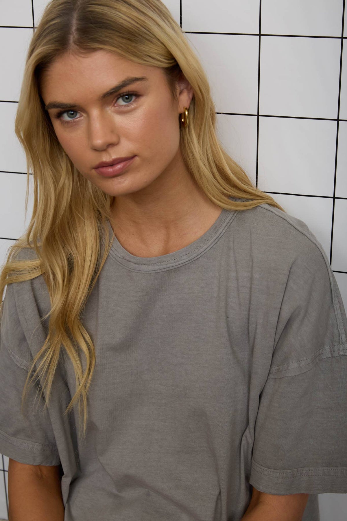 WASHED EXPOSED SEAM RELAXED T-SHIRT