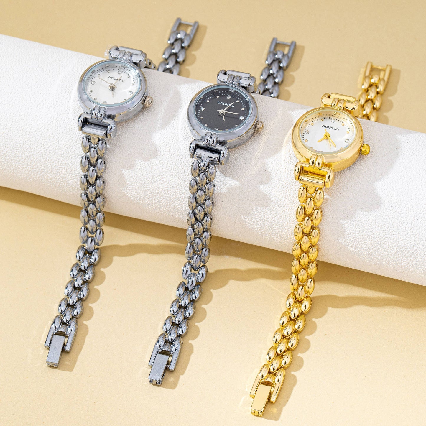ROUND DIAL OVAL BAND BRACELET WATCH | 80W001