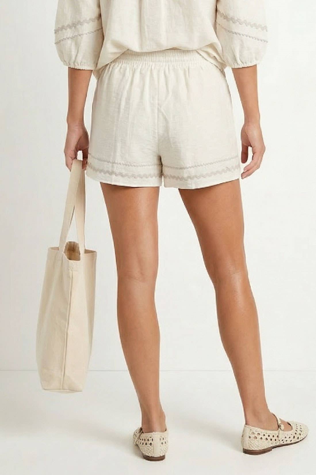 Contrast Trim Linen Shorts