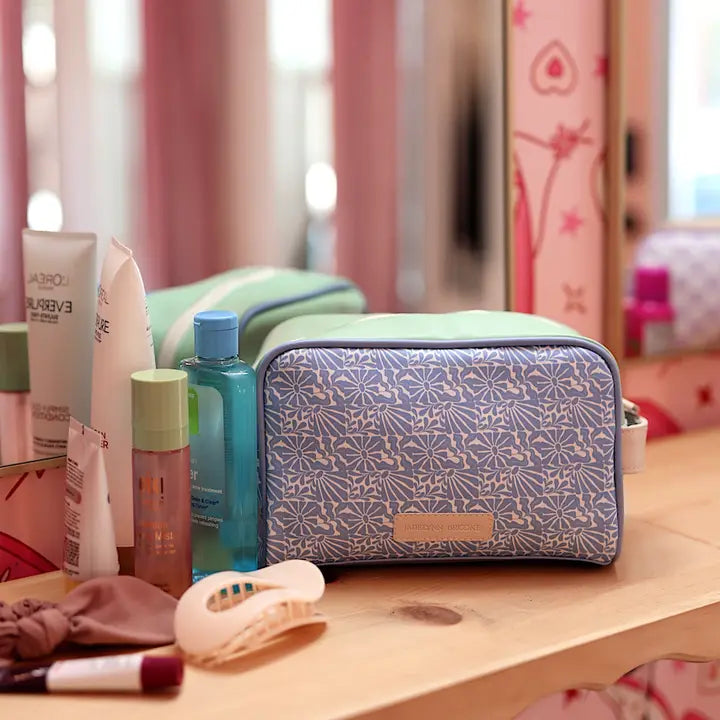 Handle Cosmetic Bag – 'stuff' Embroidered